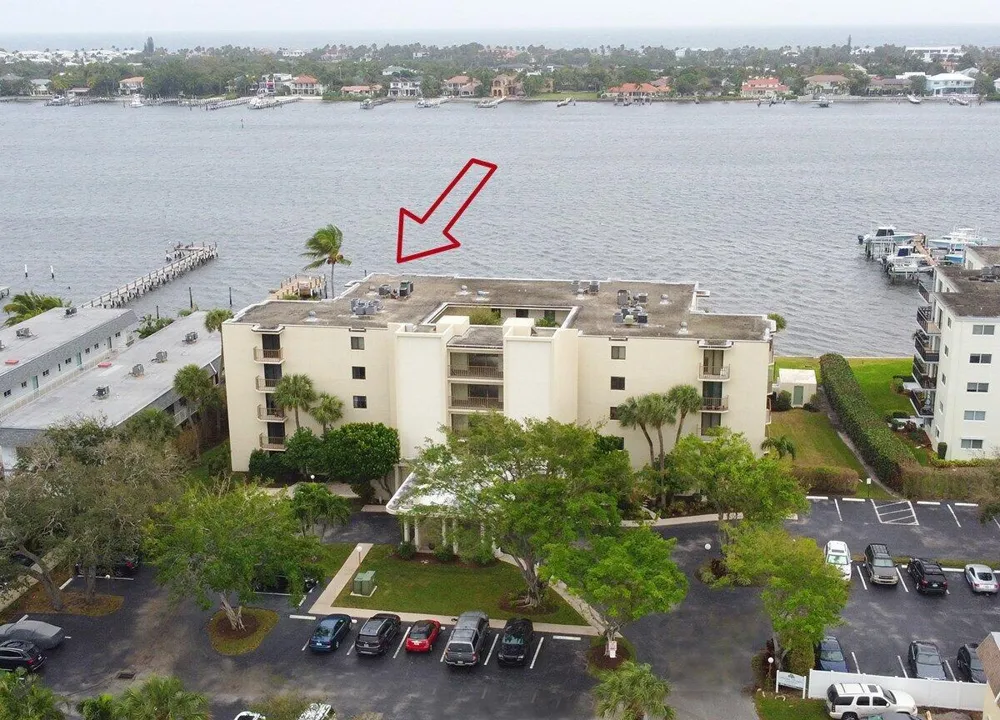 1202 S Lake Drive #502 Lantana, FL 33462