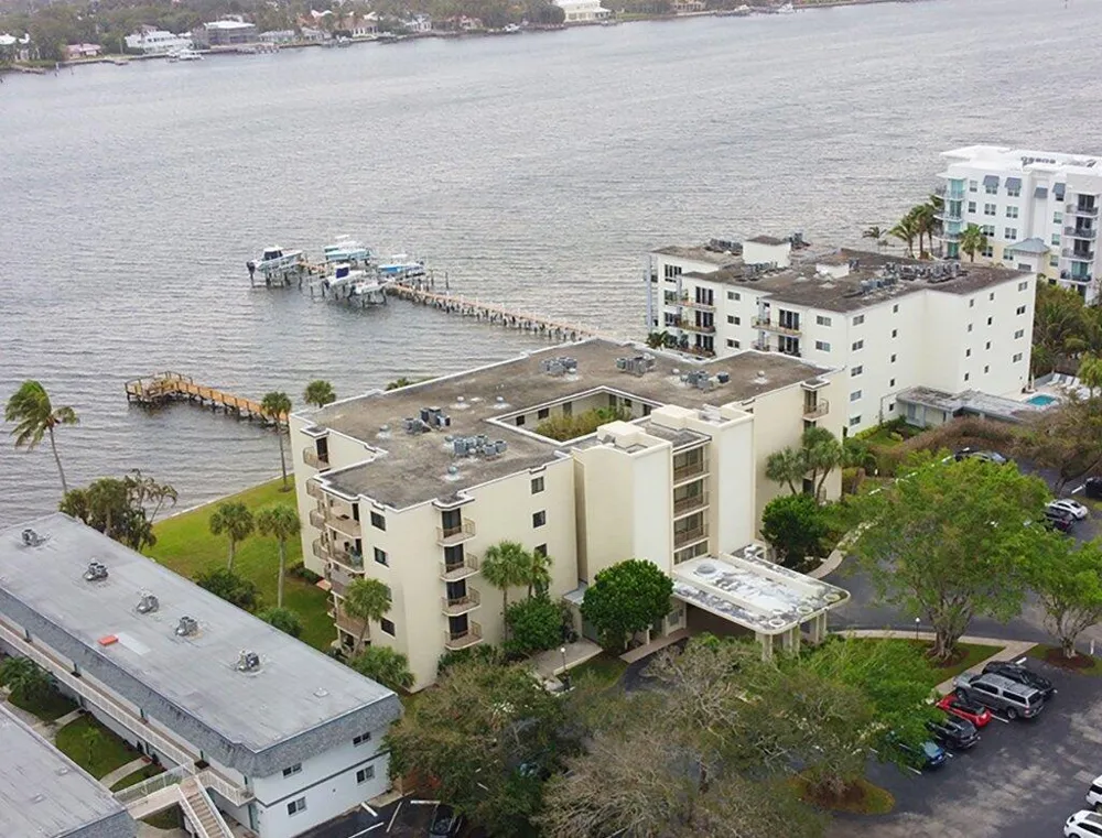 1202 S Lake Drive #502 Lantana, FL 33462