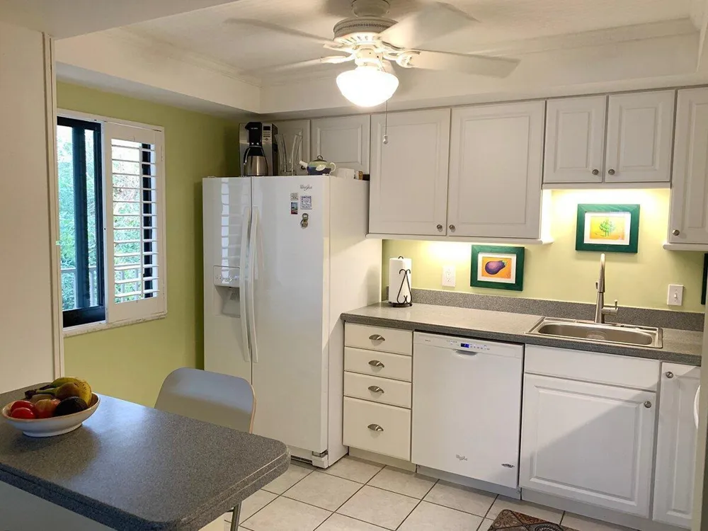 1202 S Lake Drive #502 Lantana, FL 33462