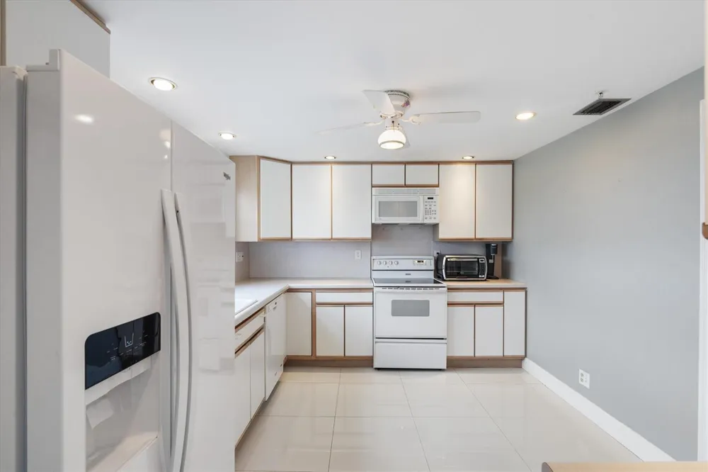 3300 S Ocean Boulevard #617-c Highland Beach, FL 33487