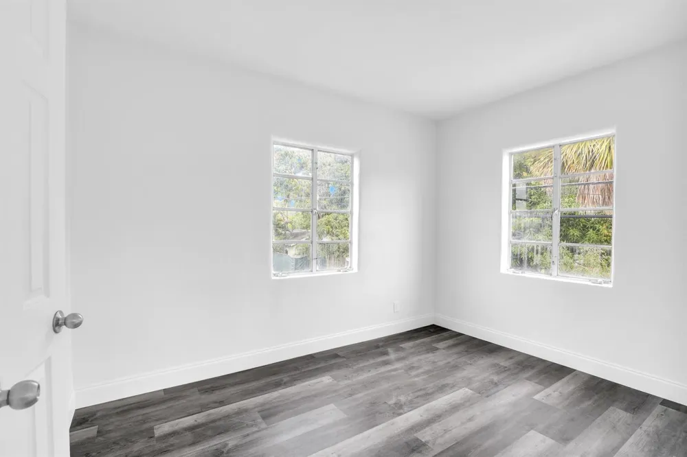 820 Dixie Highway #4 
