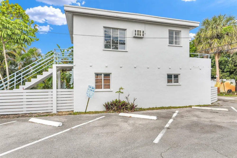 820 Dixie Highway #4 