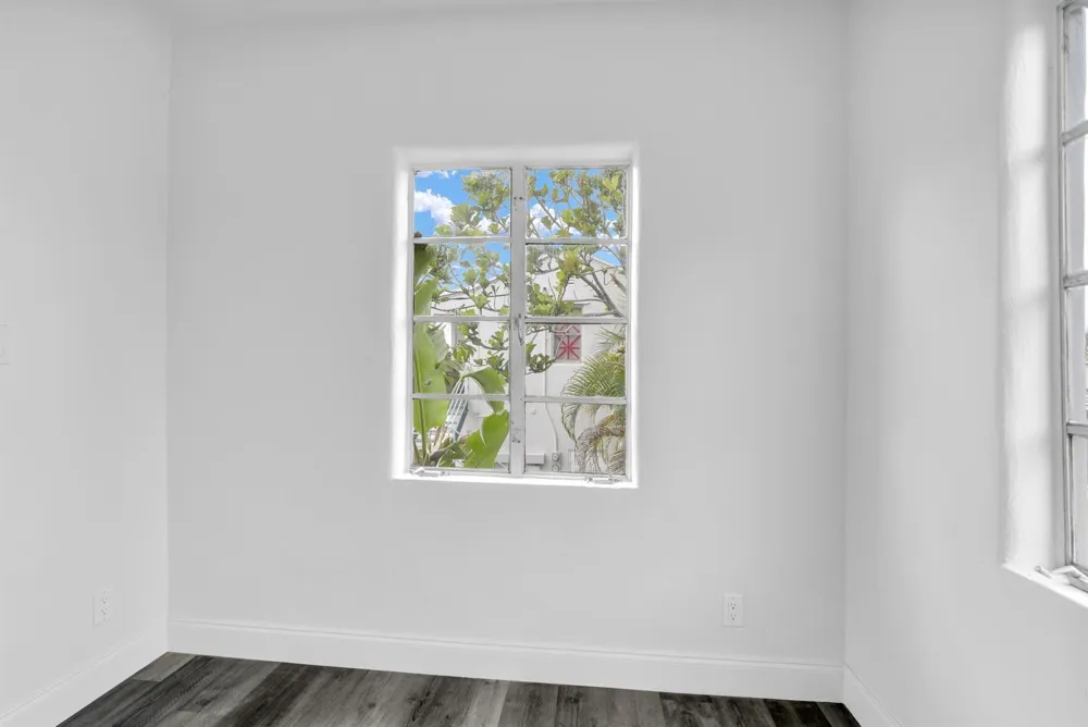 820 Dixie Highway #4 