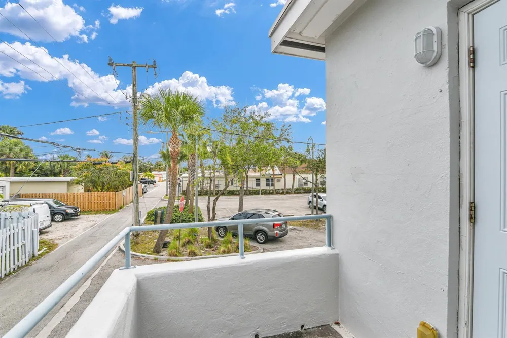 820 Dixie Highway #4 