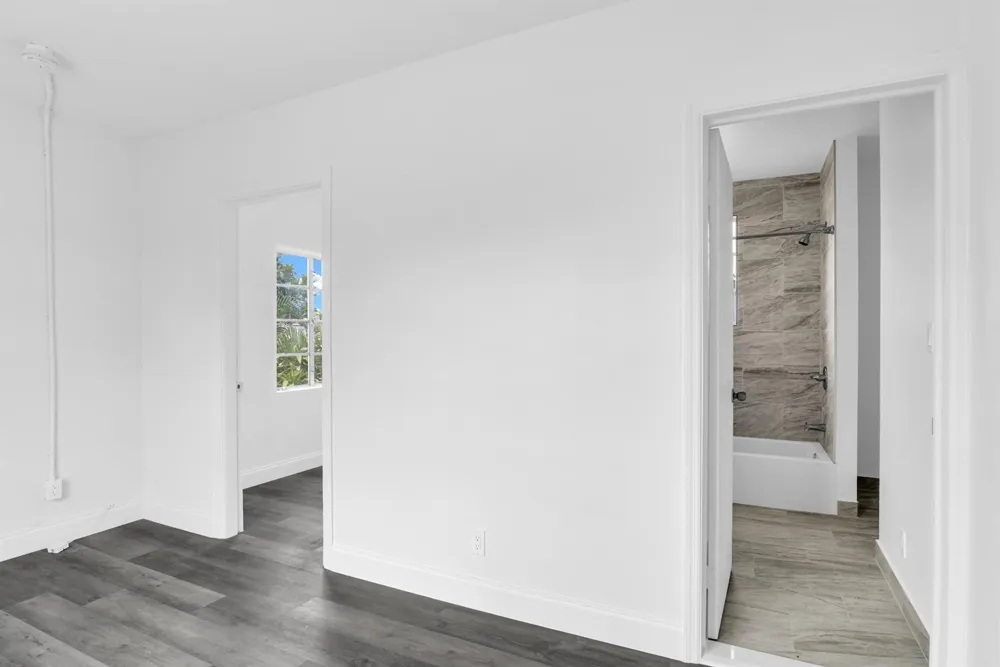 820 Dixie Highway #4 