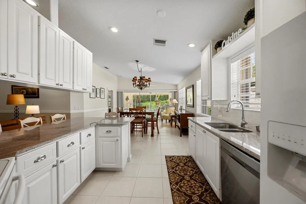 8558 SE Retreat Drive Hobe Sound, FL 33455