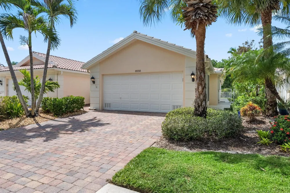 8558 SE Retreat Drive Hobe Sound, FL 33455