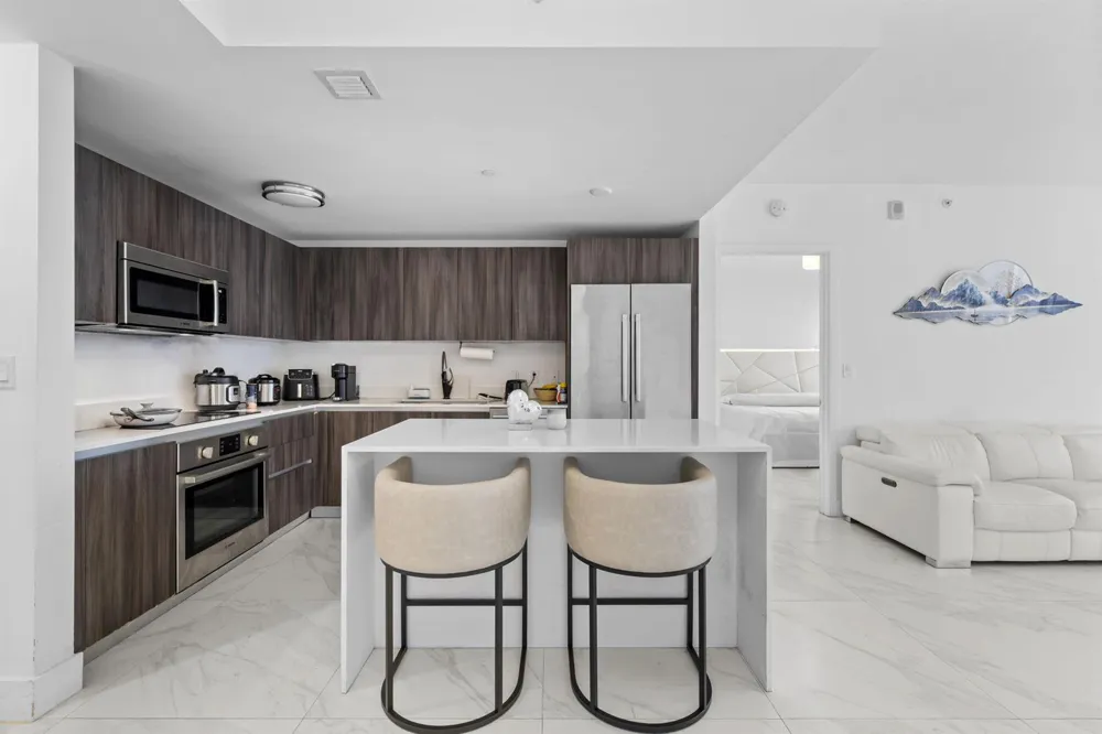 488 NE 18th Street #905 Miami, FL 33132