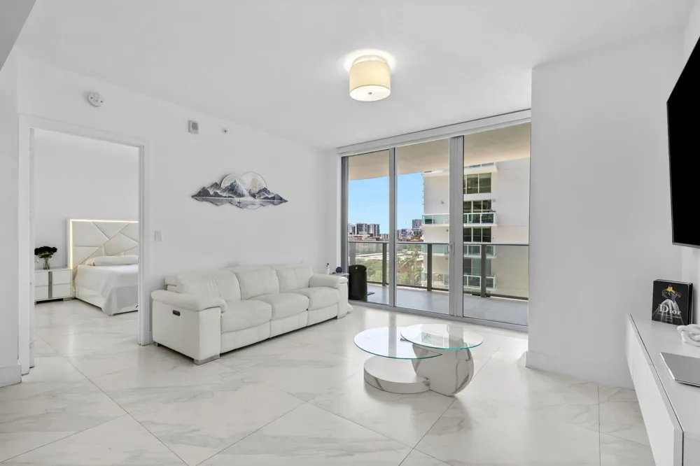 488 NE 18th Street #905 Miami, FL 33132