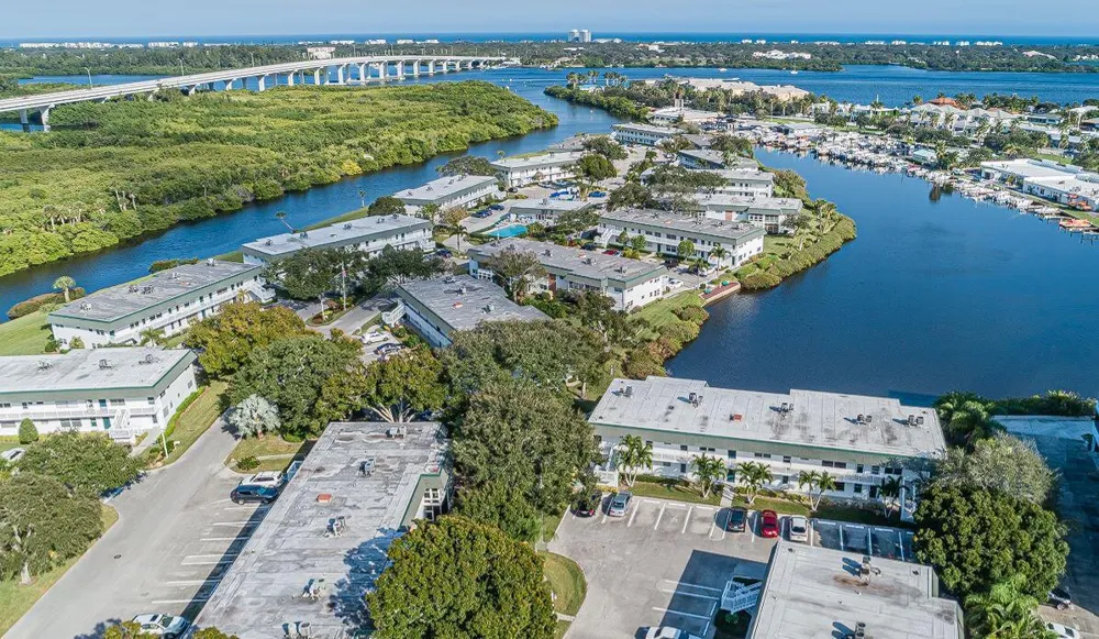 2800 Indian River Boulevard #4r Vero Beach, FL 32960