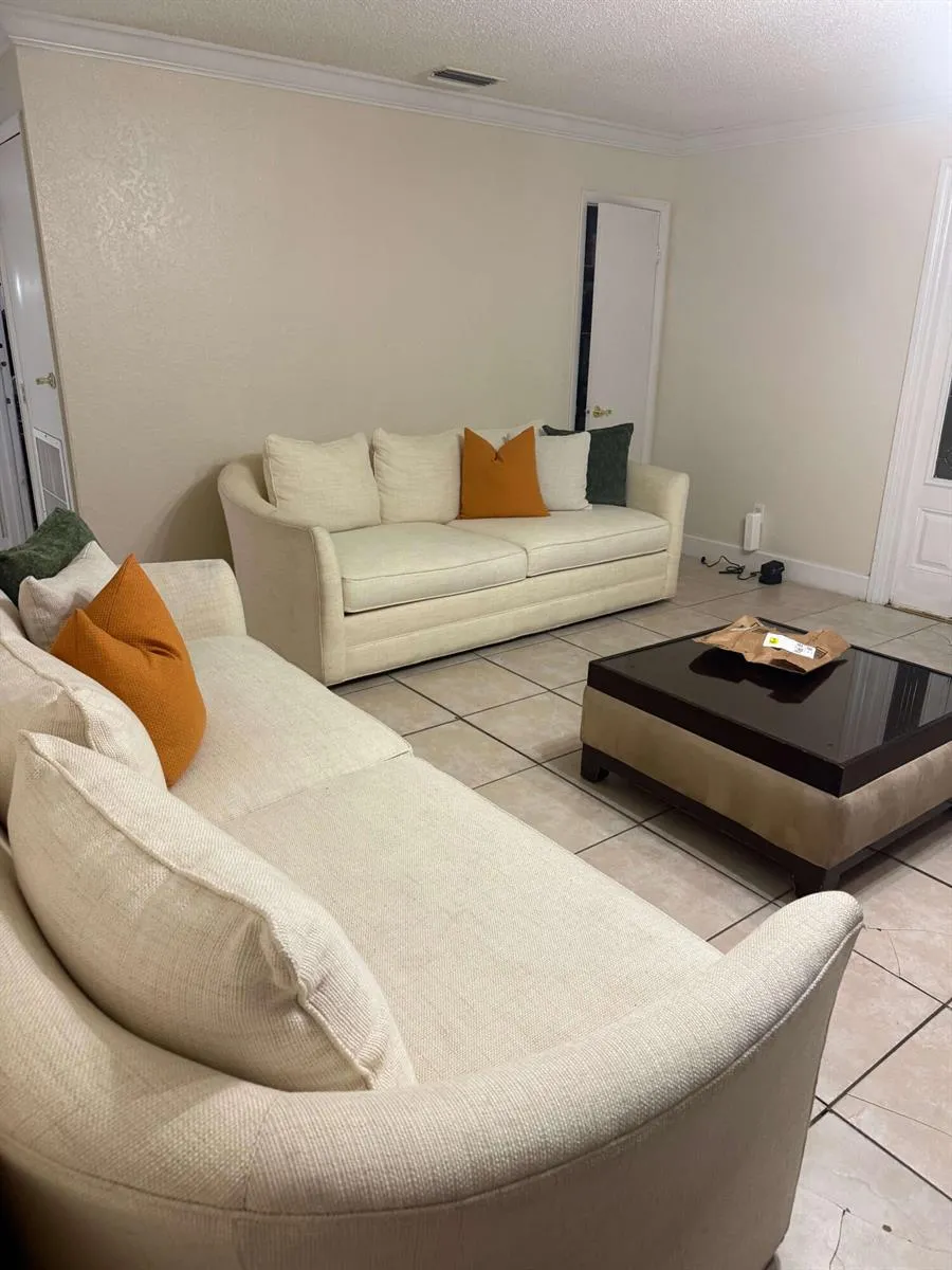 4403 Anna Lane Palm Springs, FL 33406