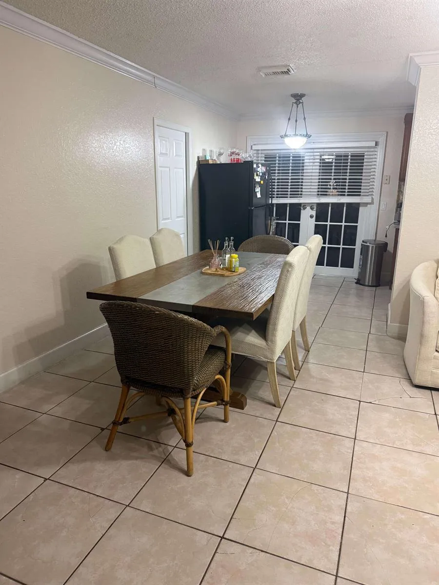 4403 Anna Lane Palm Springs, FL 33406