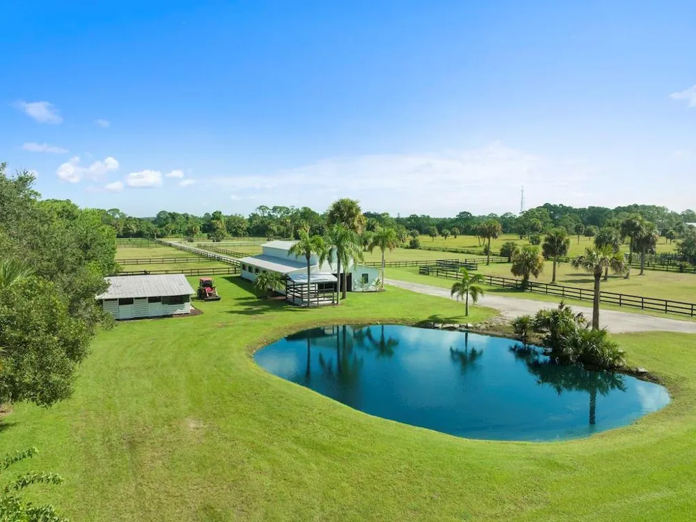 8530 8th Street Vero Beach, FL 32968