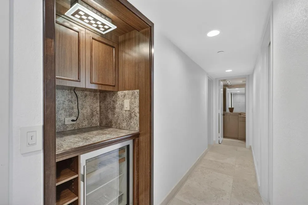 3505 S Ocean Boulevard #14n Highland Beach, FL 33487