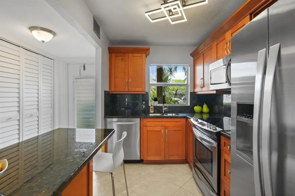 2781 Pine Island Road #112 Sunrise, FL 33322