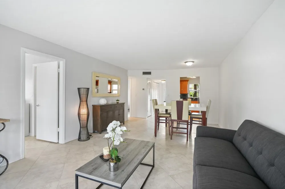 2781 Pine Island Road #112 Sunrise, FL 33322