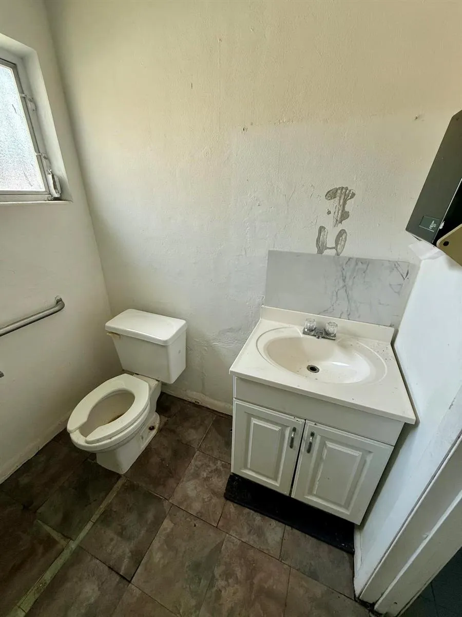 601 W Canal St Street Belle Glade, FL 33430