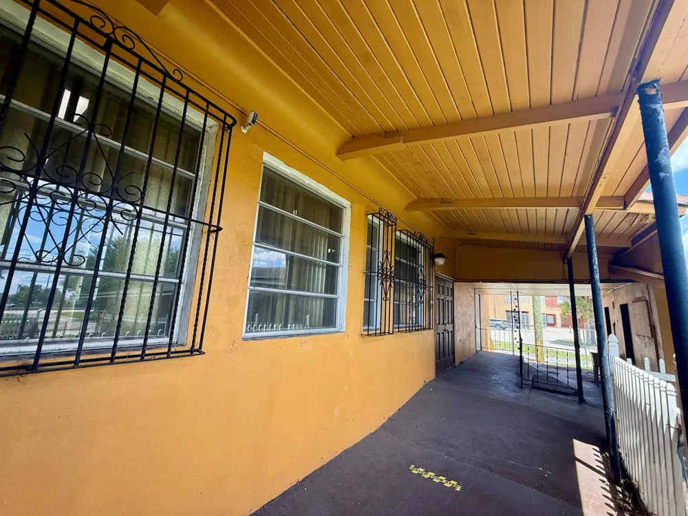 601 W Canal St Street Belle Glade, FL 33430