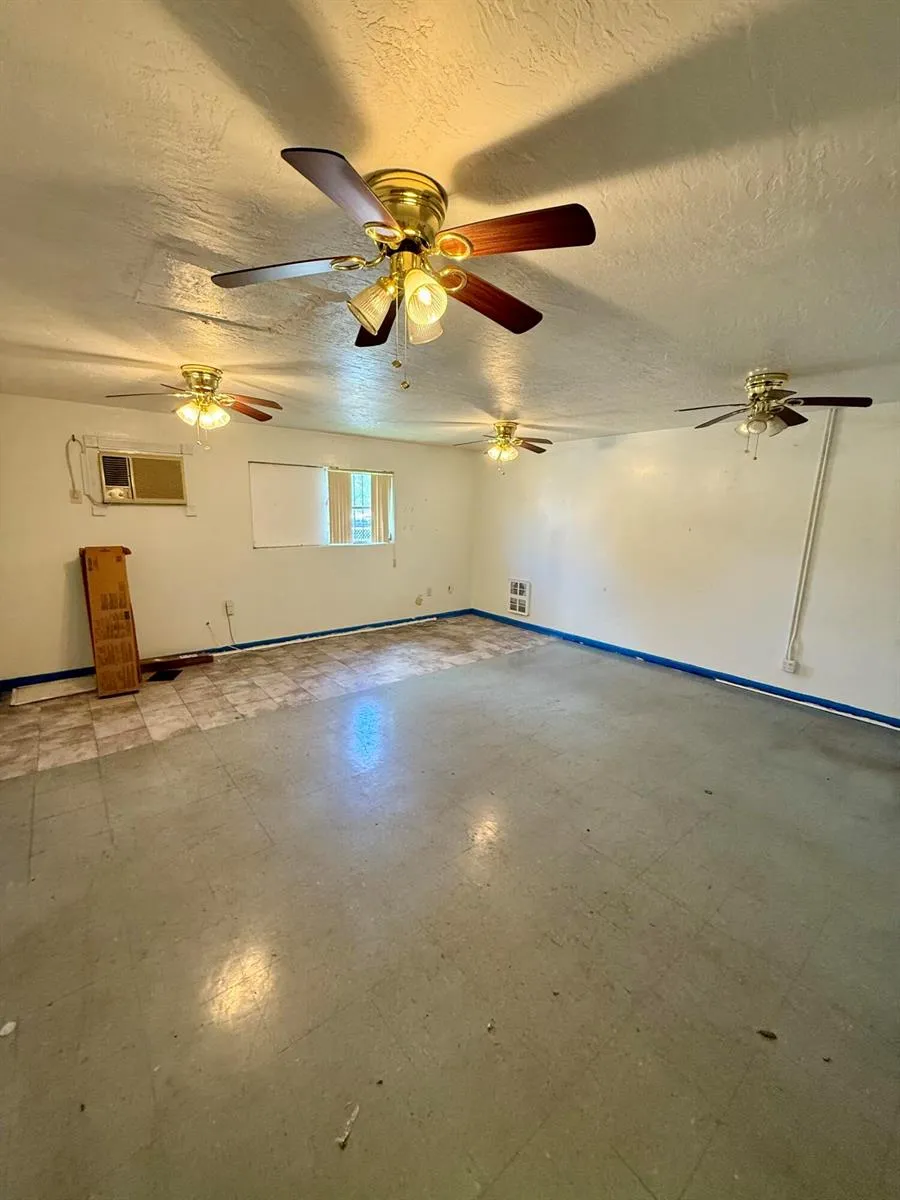 601 W Canal St Street Belle Glade, FL 33430