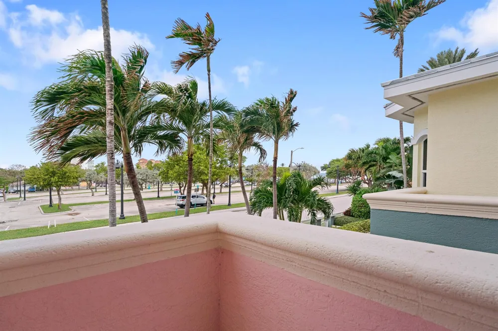 2051 SE 3rd Street #Th8 Deerfield Beach, FL 33441