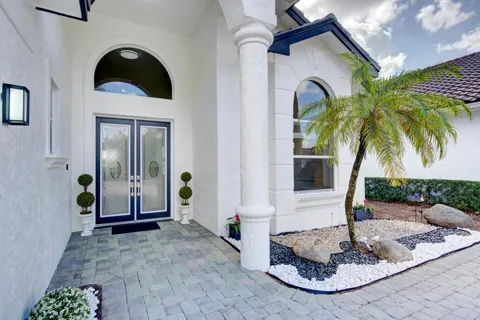 6646 Oakmont Way