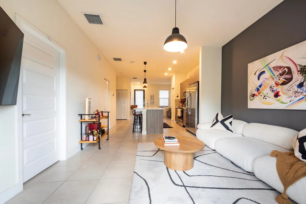 7925 NW 104th Avenue #24 Doral, FL 33178