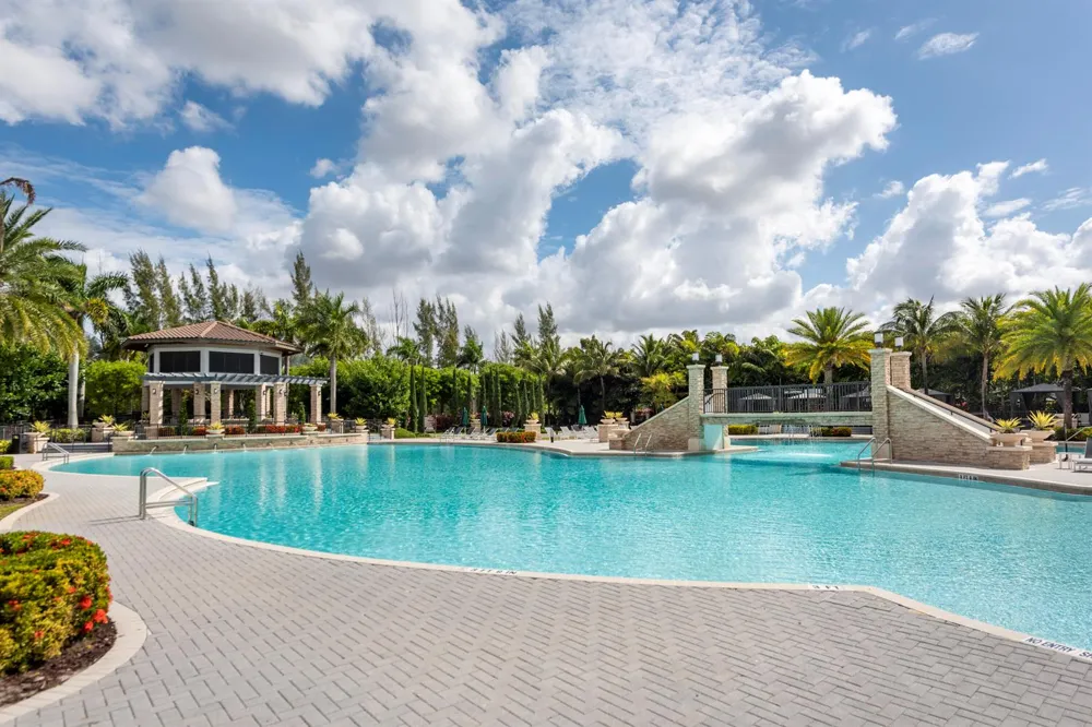 7925 NW 104th Avenue #24 Doral, FL 33178