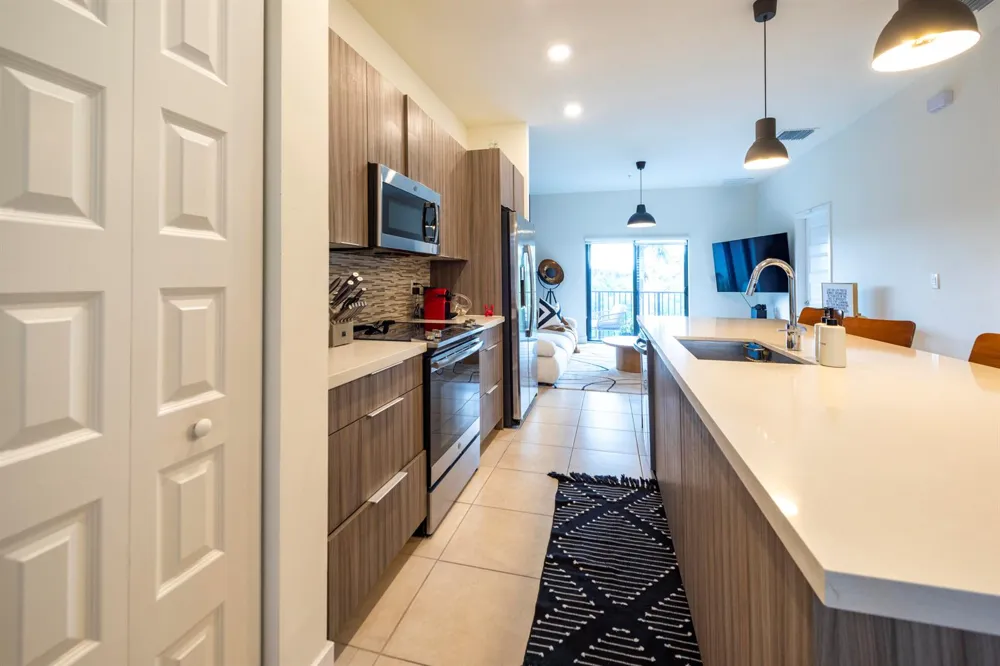 7925 NW 104th Avenue #24 Doral, FL 33178