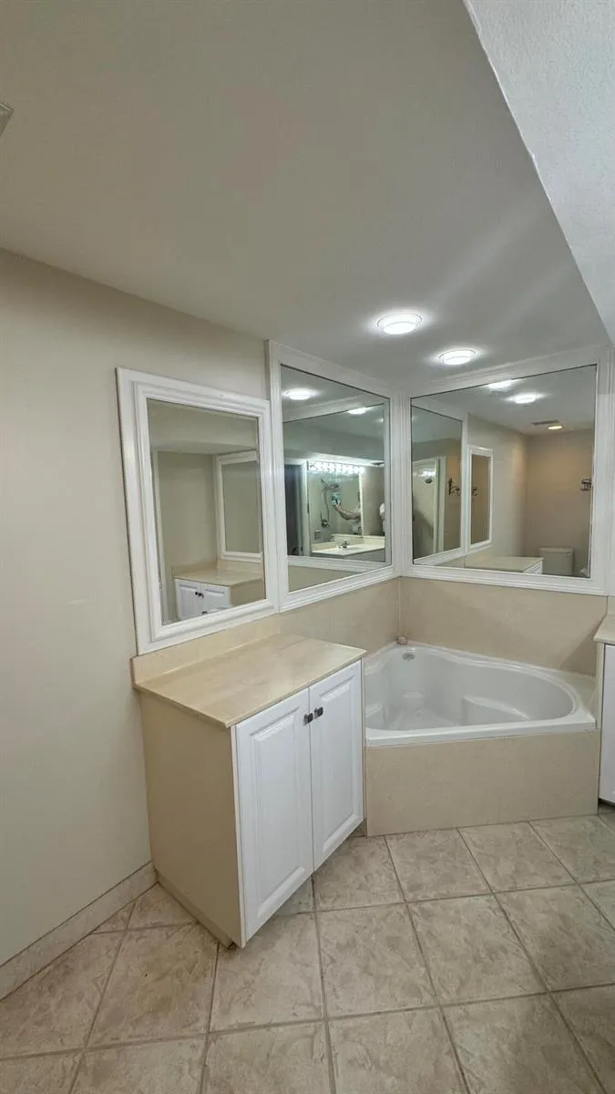 2704 Cardinal Drive Vero Beach, FL 32963