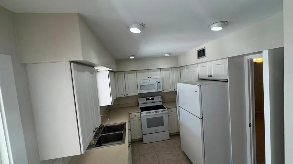 2704 Cardinal Drive Vero Beach, FL 32963
