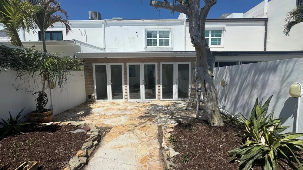 2704 Cardinal Drive Vero Beach, FL 32963