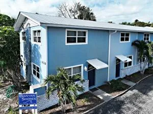 4220 NE Indian River Dr. Drive ##2