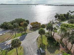 4220 NE Indian River Dr. Drive ##2 Jensen Beach, FL 34957