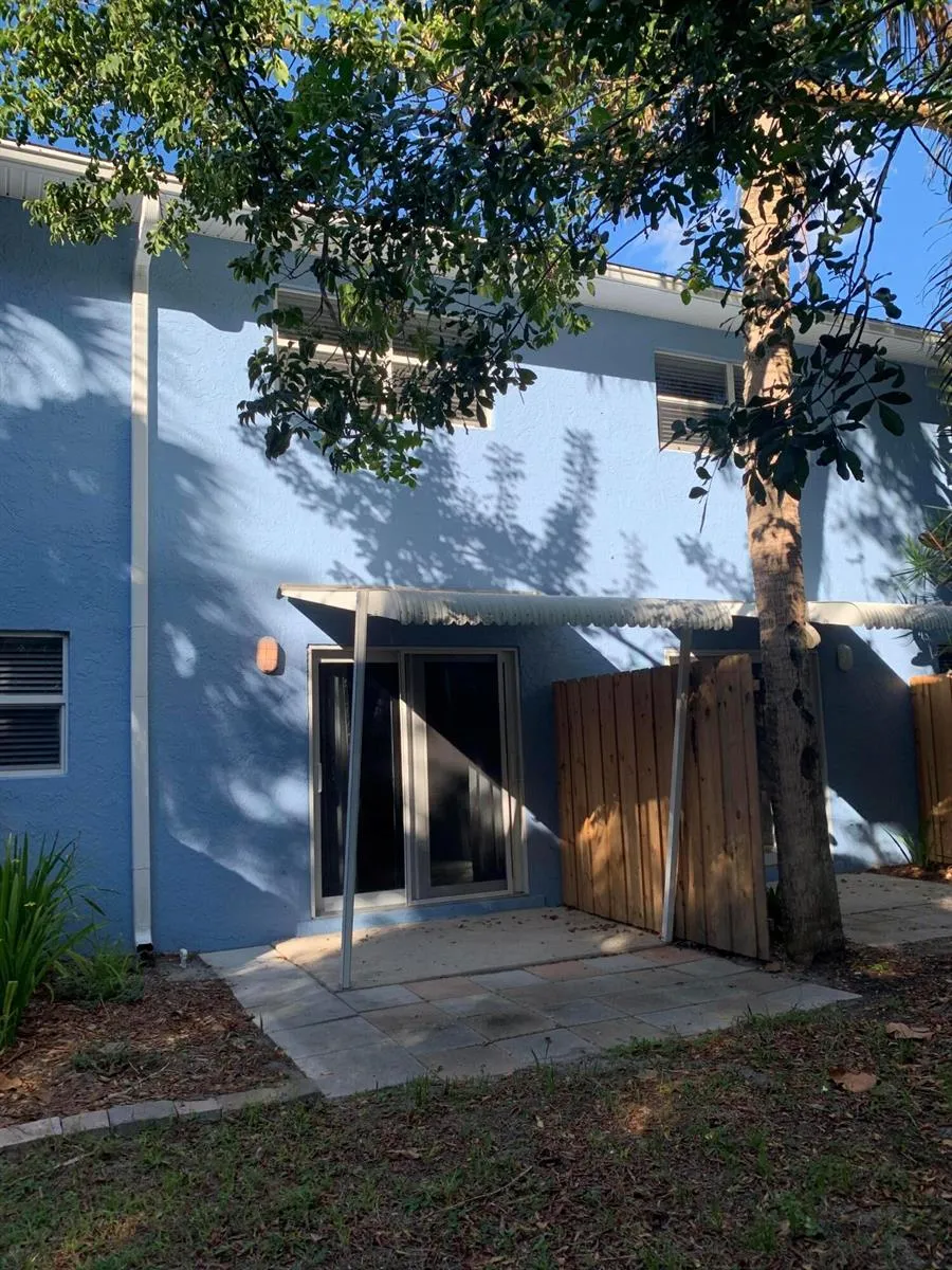 4220 NE Indian River Dr. Drive ##2 Jensen Beach, FL 34957