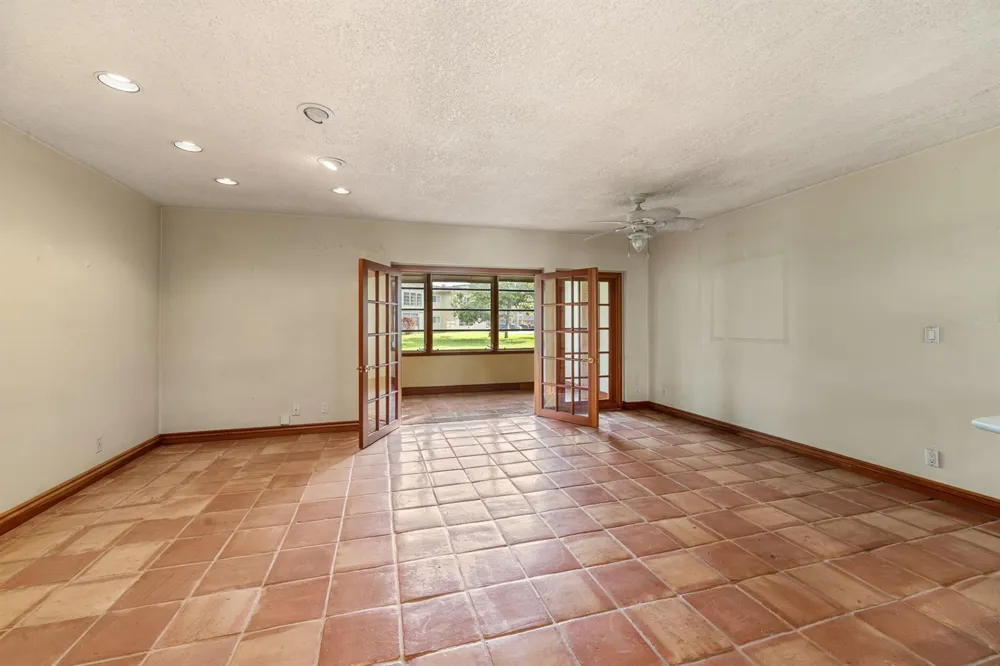 752 Lori Drive #219 Palm Springs, FL 33461