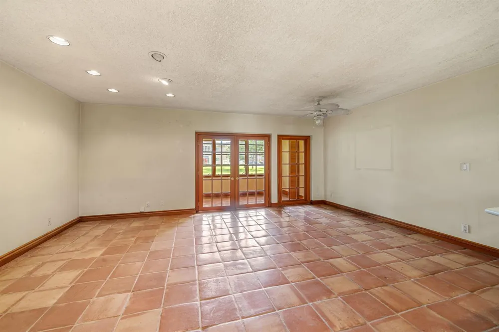 752 Lori Drive #219 Palm Springs, FL 33461