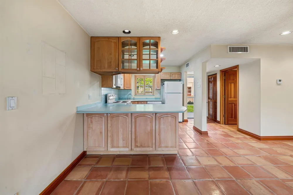 752 Lori Drive #219 Palm Springs, FL 33461
