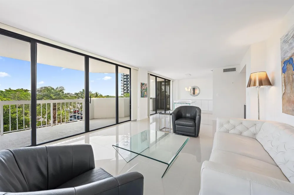 123 Lakeshore Drive #445 North Palm Beach, FL 33408