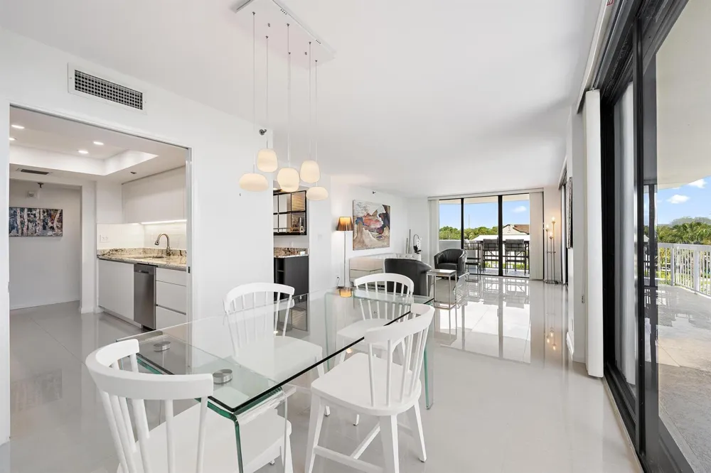 123 Lakeshore Drive #445 North Palm Beach, FL 33408