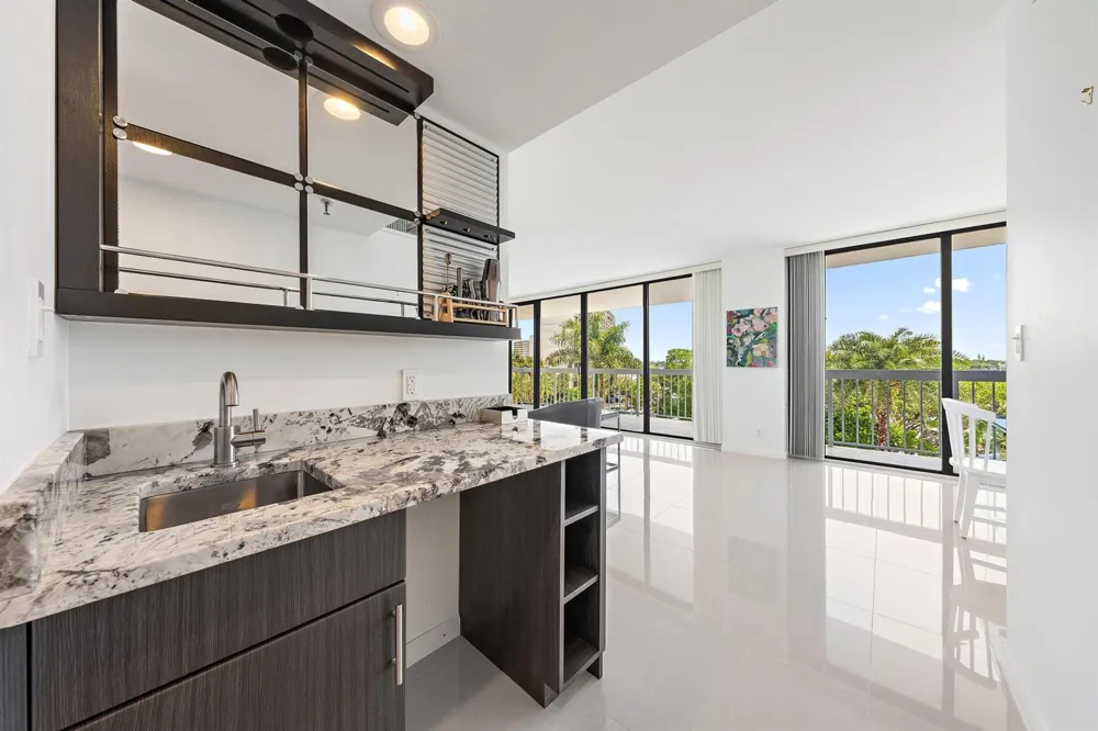 123 Lakeshore Drive #445 North Palm Beach, FL 33408
