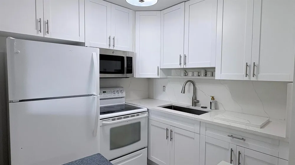 200 Horizon W #102 Boynton Beach, FL 33435