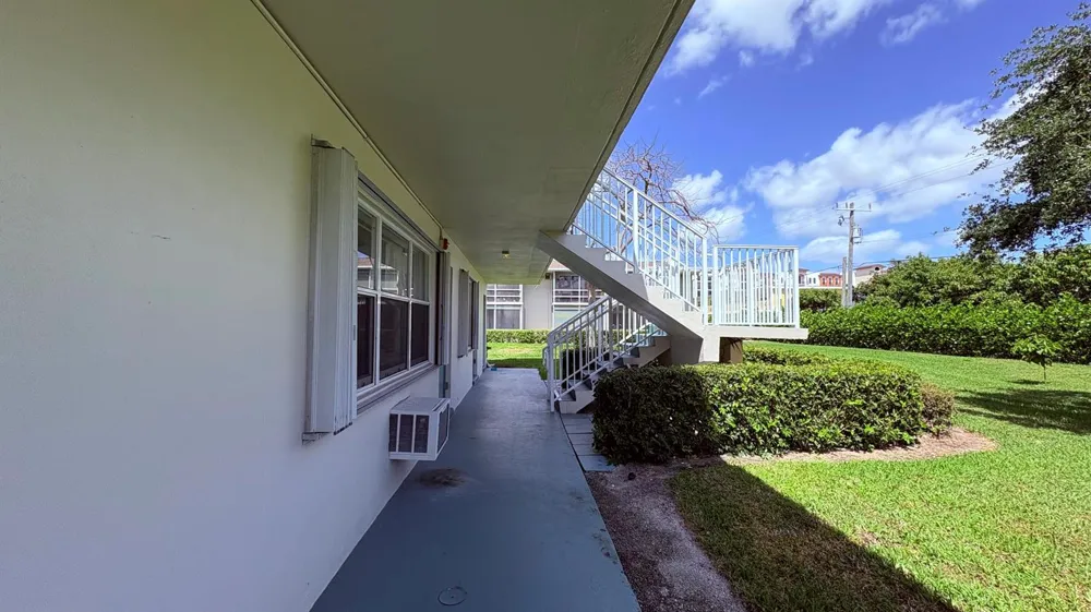 200 Horizon W #102 Boynton Beach, FL 33435