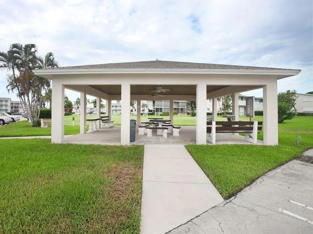 200 Horizon W #102 Boynton Beach, FL 33435