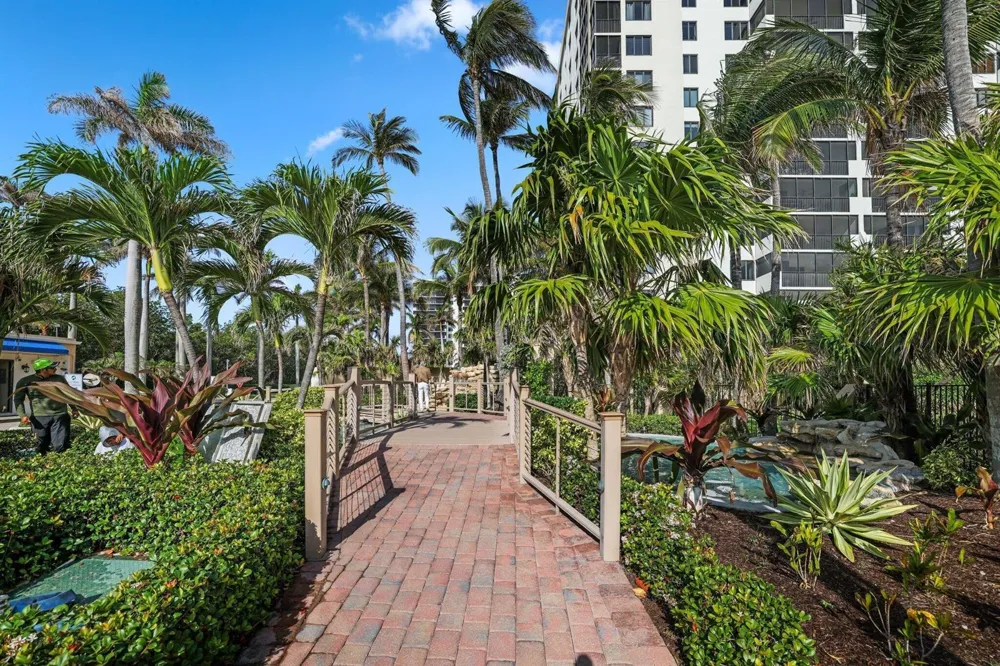 3420 S Ocean Boulevard #4z Highland Beach, FL 33487