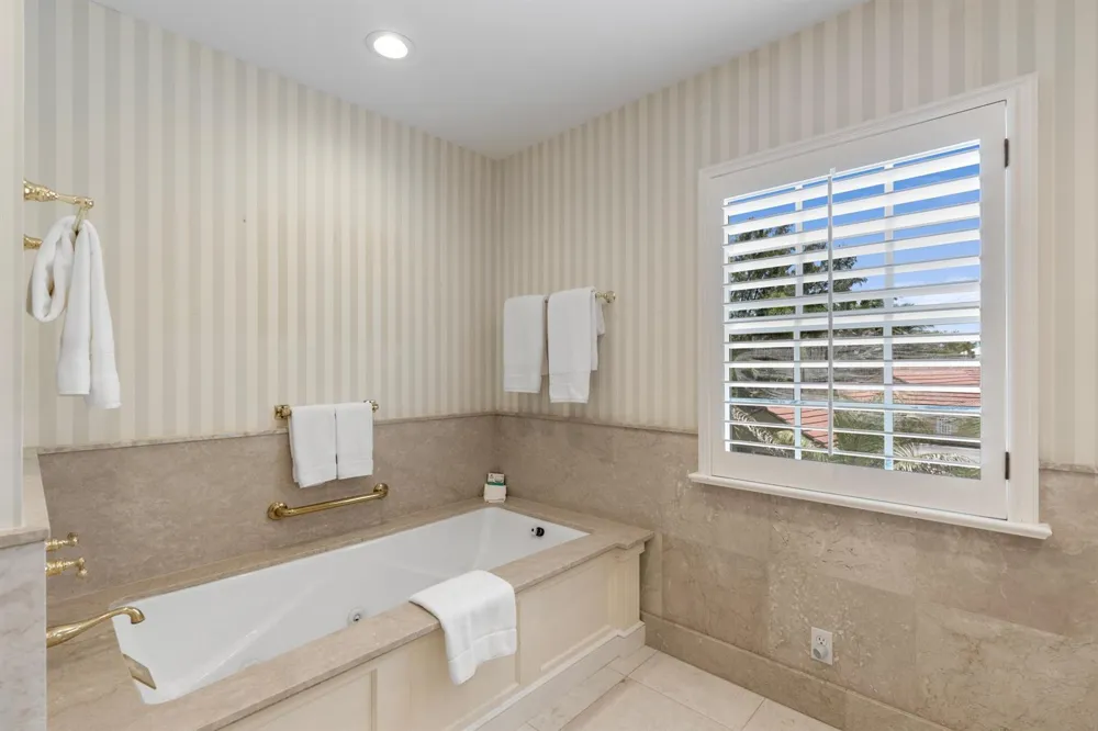 1554 Ocean Way Palm Beach, FL 33480