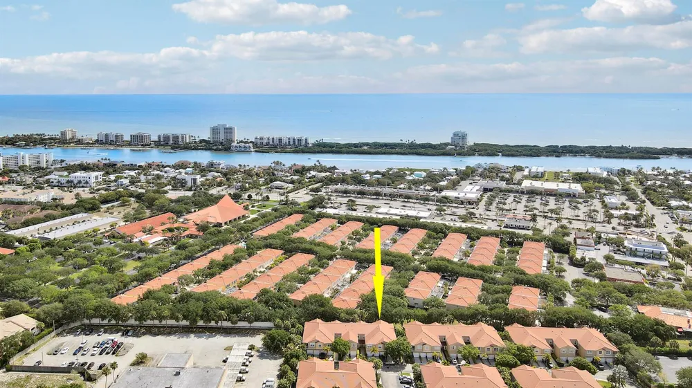 104 Lighthouse Circle #H Tequesta, FL 33469