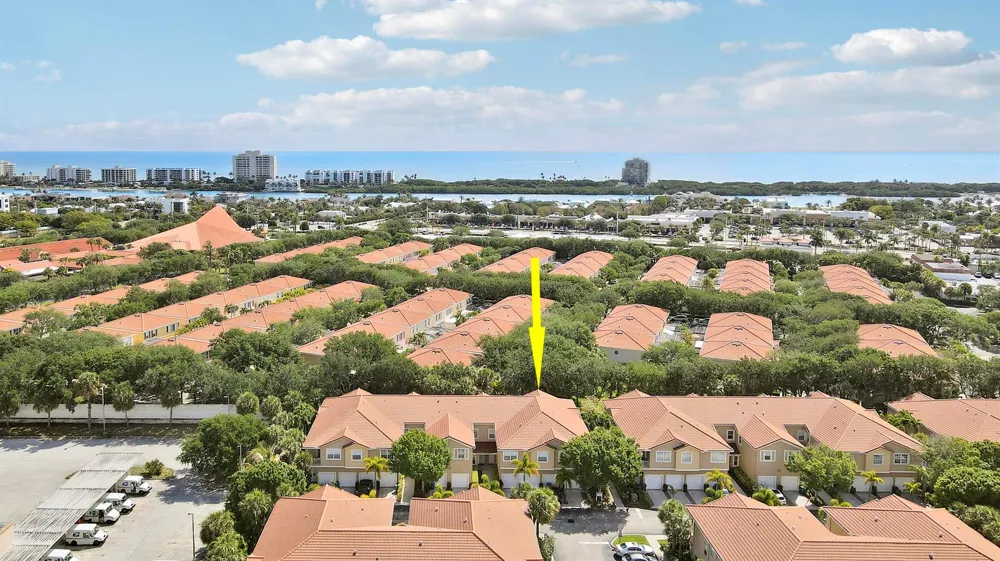 104 Lighthouse Circle #H Tequesta, FL 33469