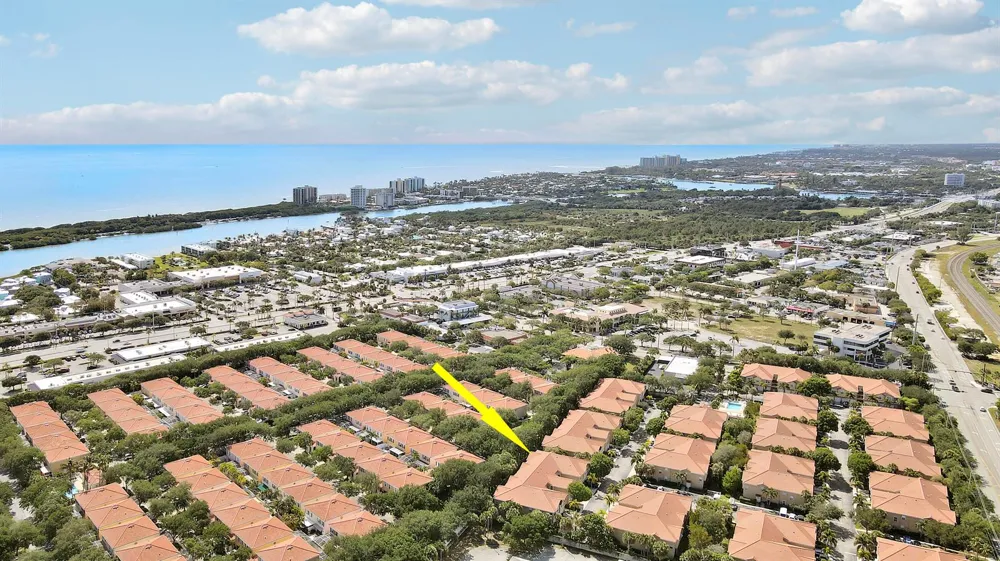 104 Lighthouse Circle #H Tequesta, FL 33469