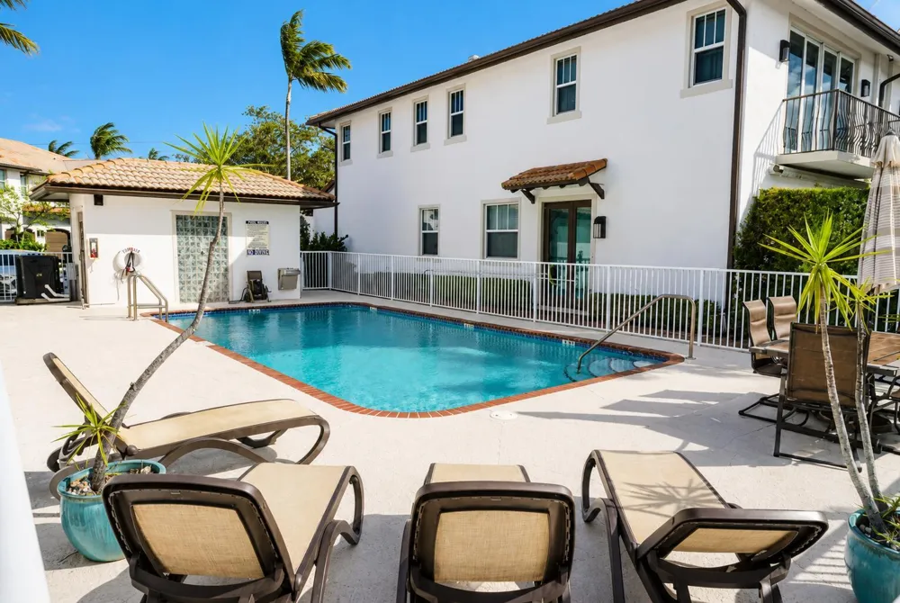 1365 SE 3rd Avenue Pompano Beach, FL 33060