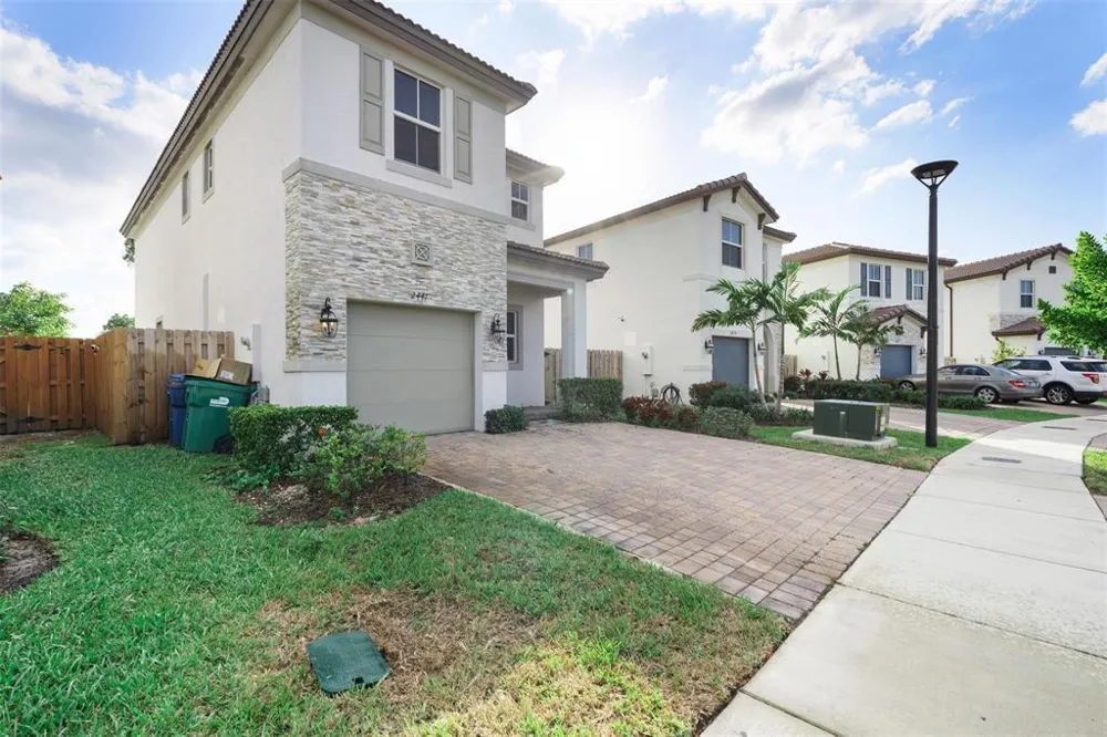2441 NW 131st Circle #2441 Miami, FL 33167